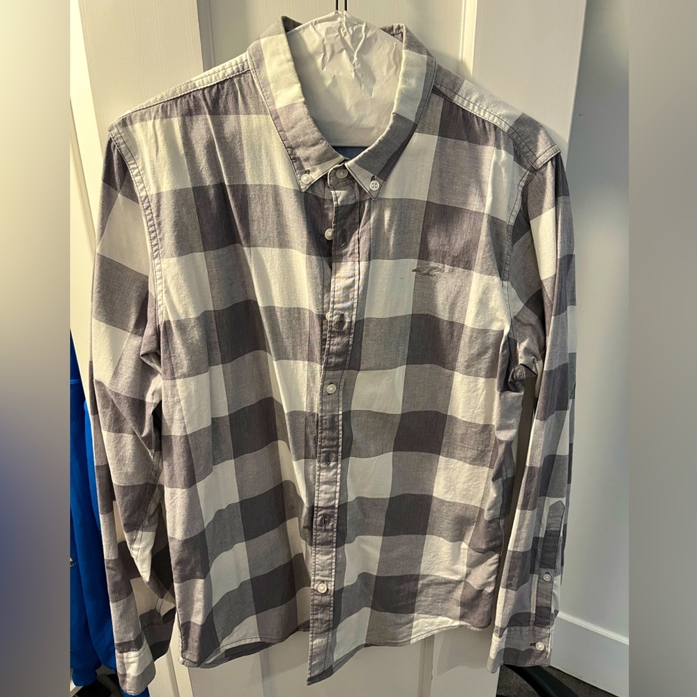 Hollister men’s size medium button down